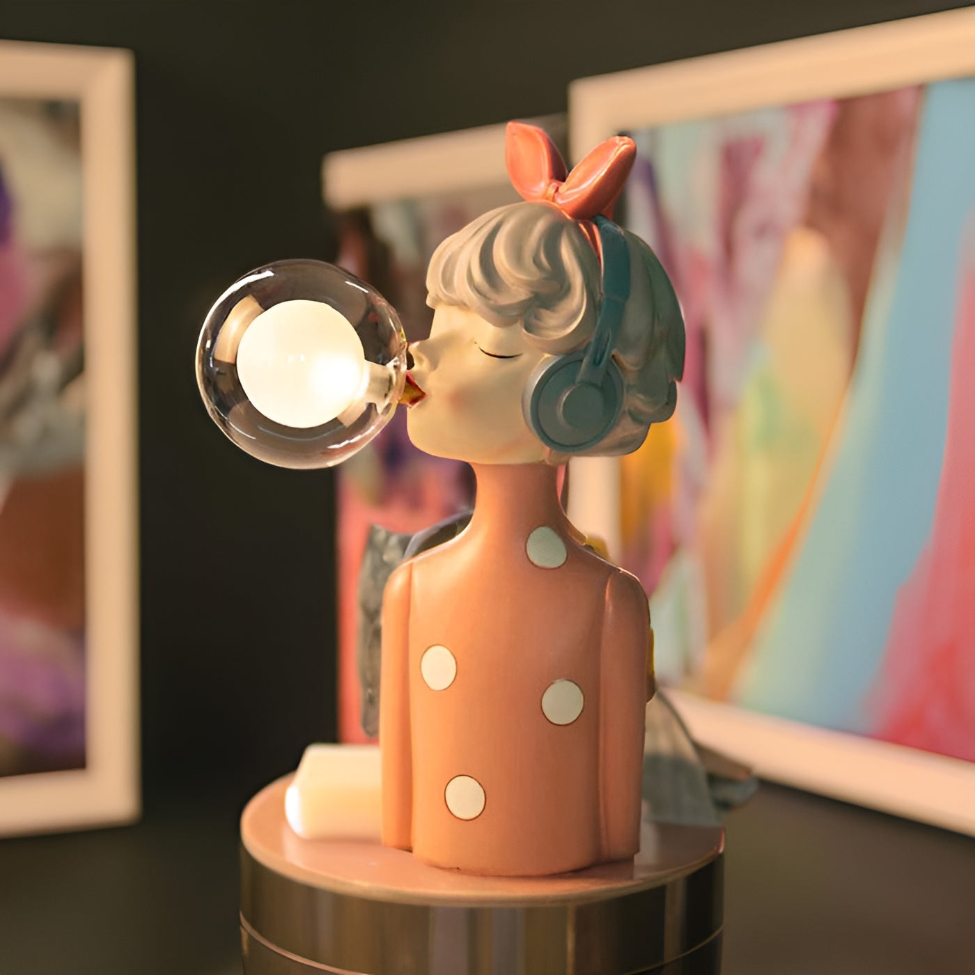 Tischlampe mit Cartoon Mädchen Statuen – Charmantes Quartett LED Dekorativ Für Kinderzimmer/Wohnzimmer
